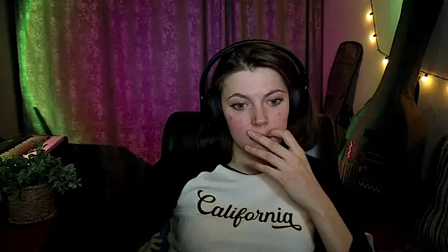 CutieAnny online show from 03.02.26