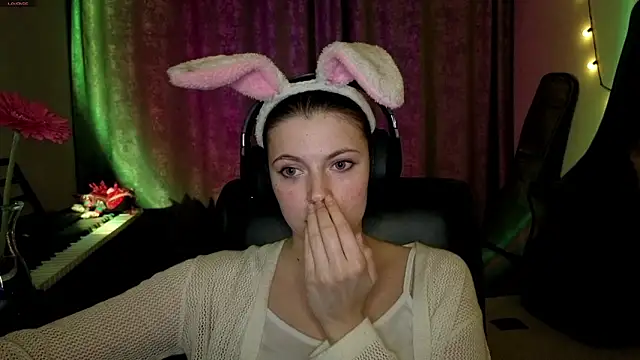 CutieAnny online show from 03.24.26