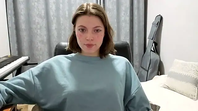 CutieAnny online show from 06.02.26