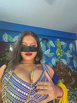 Snapshot of V-Hot-Sweti chatting on 07.26.26 V-Hot-Sweti online show from 07.26.26