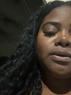 Snapshot of LunaSthena chatting on 10.15.25 LunaSthena online show from 10.15.25