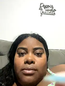 Snapshot of LunaSthena chatting on 10.26.25 LunaSthena online show from 10.26.25