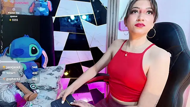 sophia arevalo online show from 11.16.25