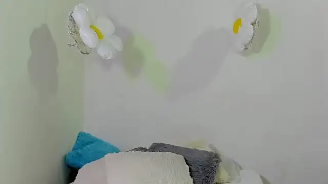 Naomi Flame online show from 10.22.25