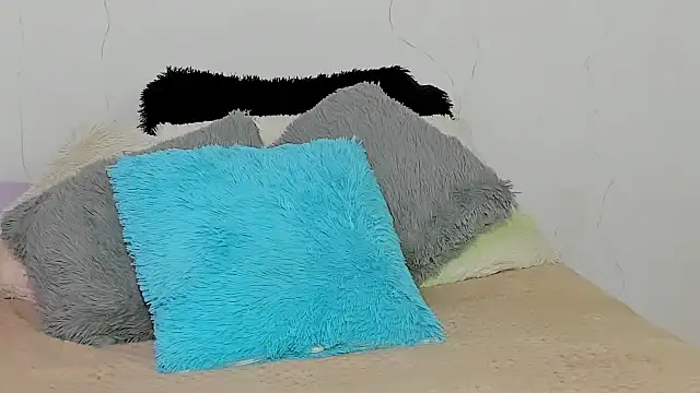 Naomi Flame online show from 11.11.25