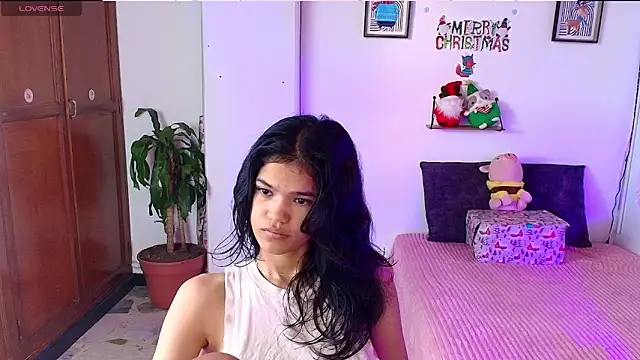 emycarver09 online show from 12.14.25