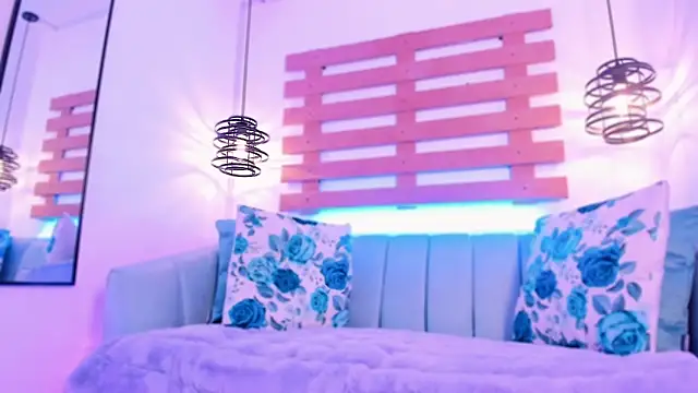 ArianaSantana online show from 09.29.25