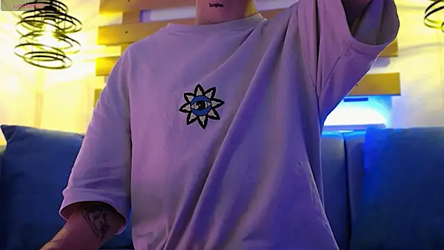 ArianaSantana online show from 10.15.25