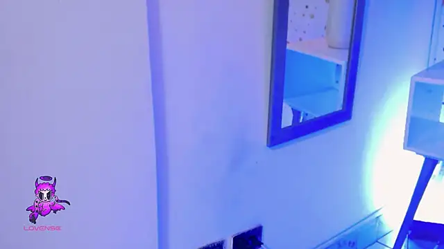 ArianaSantana online show from 11.10.25