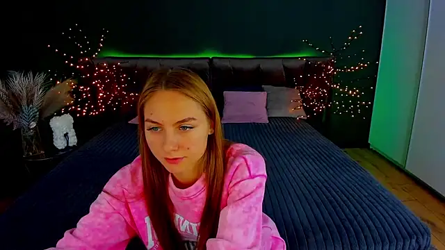 MilaAddams online show from 11.14.25