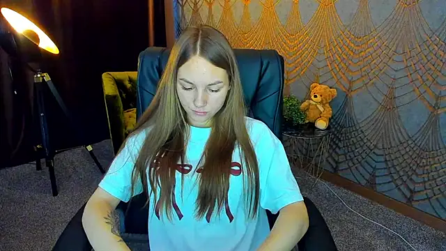 Snapshot of MilaAddams chatting on 06.23.26 MilaAddams online show from 06.23.26