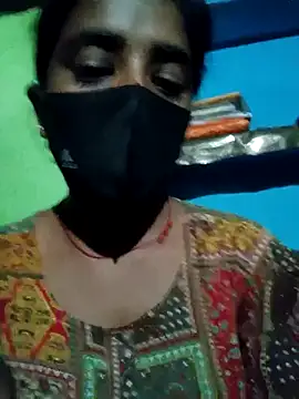 Snapshot of Pari_queen_44 chatting on 09.17.25 Pari queen 44 online show from 09.17.25
