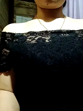 LucyyLy online show from 10.12.25