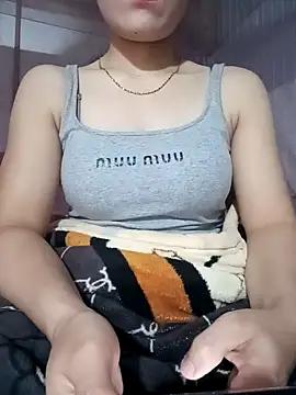 LucyyLy online show from 12.19.25