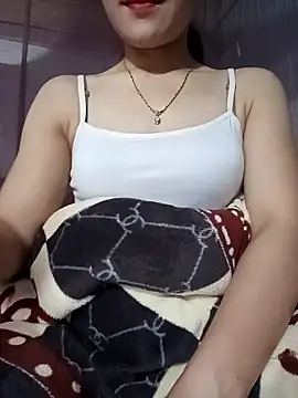 LucyyLy online show from 01.17.26