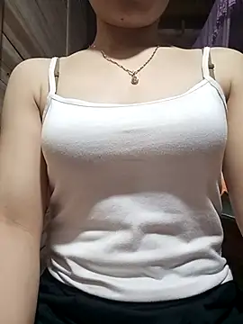 LucyyLy online show from 04.16.26