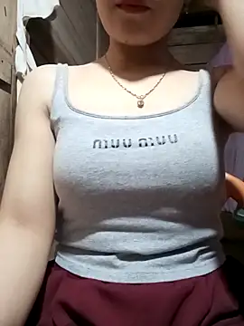 LucyyLy online show from 04.18.26