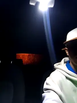 Snapshot of DebutingPathway chatting on 10.22.25 DebutingPathway online show from 10.22.25