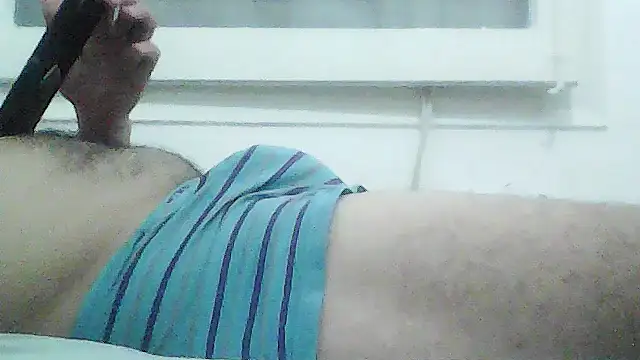 Snapshot of Yazaza1999 chatting on 09.17.25 Yazaza1999 online show from 09.17.25