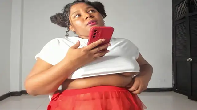 CAROLINNAGOMEZ online show from 11.07.25