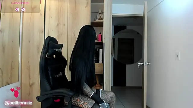 belllbonniie online show from 10.08.25