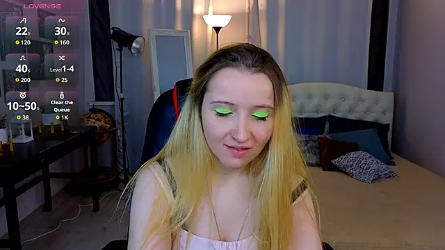 Milana Key online show from 10.17.25