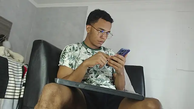 aston xvera online show from 11.27.25