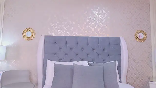 Snapshot of ZoeWilliis chatting on 05.23.26 ZoeWilliis online show from 05.23.26