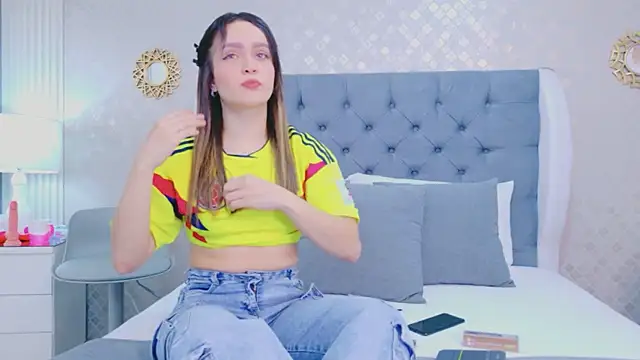 ZoeWilliis online show from 06.23.26