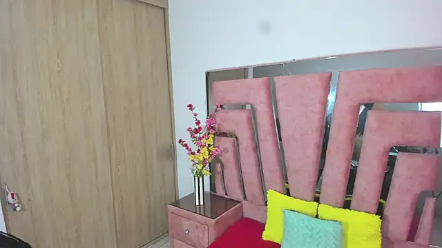 MaraKarly online show from 11.30.25