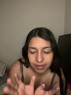  Chloe Smith online show from 03.19.26