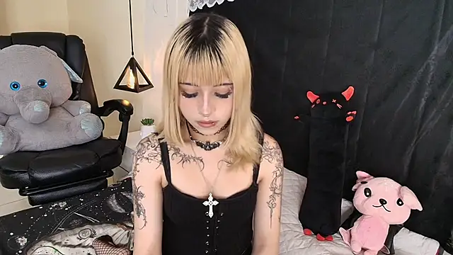 IvyBelle  online show from 04.15.26