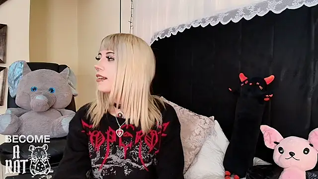 Snapshot of IvyBelle_ chatting on 05.12.26 IvyBelle online show from 05.12.26