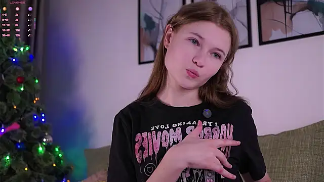 LynHillaire online show from 12.15.25