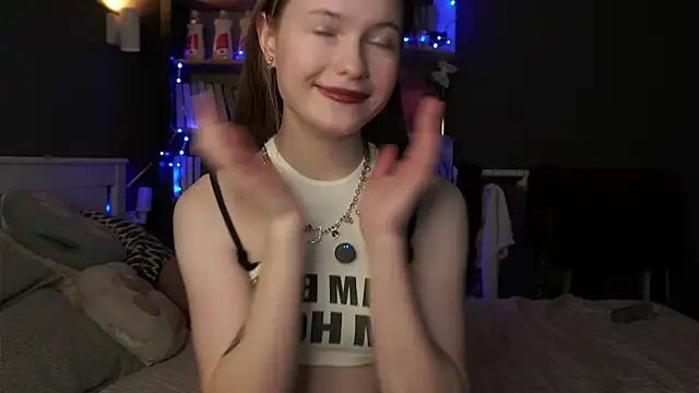 LynHillaire online show from 02.12.26