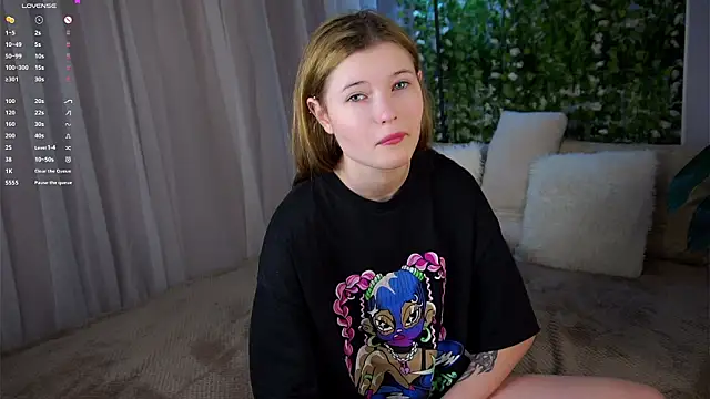 LynHillaire online show from 03.05.26