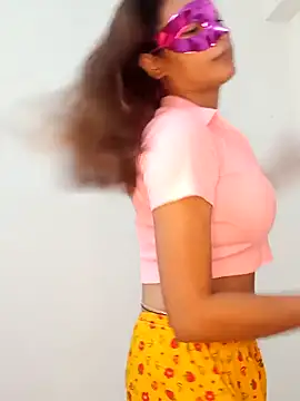 Snapshot of new_coupleee chatting on 09.12.25 new coupleee online show from 09.12.25