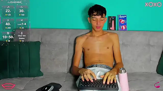 Maikol Ortiz online show from 10.16.25