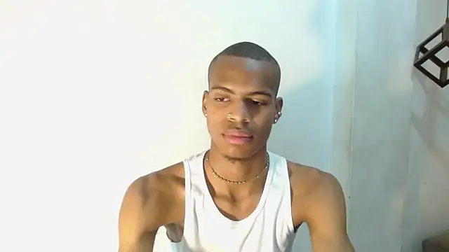 Snapshot of criss_zuri chatting on 10.09.25 criss zuri online show from 10.09.25