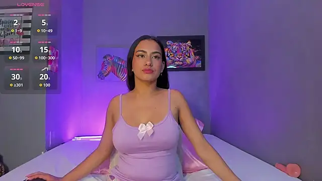 Snapshot of meghanmaslow chatting on 10.09.25 meghanmaslow online show from 10.09.25