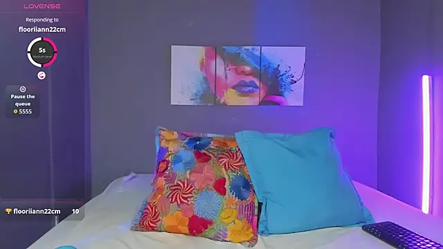 Snapshot of meghanmaslow chatting on 10.22.25 meghanmaslow online show from 10.22.25