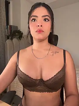 Sara-Evans online show from 11.13.25