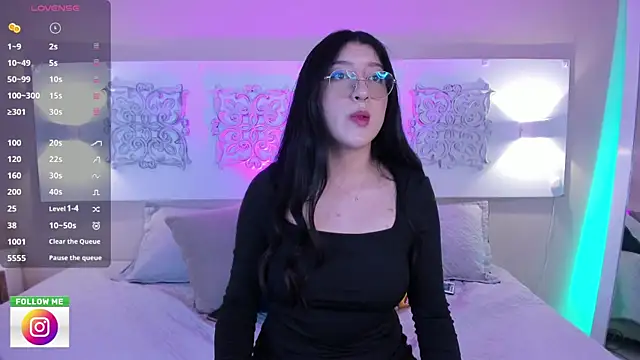 kaylii purple online show from 12.16.25