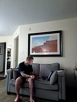 Snapshot of WWGD69 chatting on 10.14.25 WWGD69 online show from 10.14.25