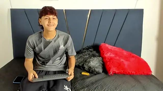 zeusapollofuck online show from 09.12.25