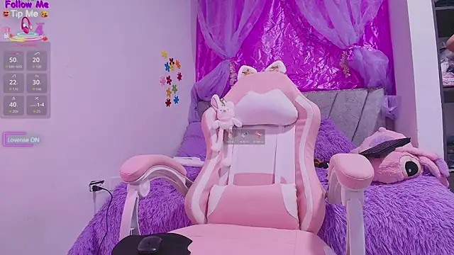 MeganRouss74 online show from 11.13.25