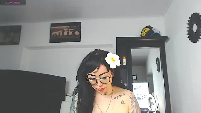 Vicky hotmilf online show from 03.26.26