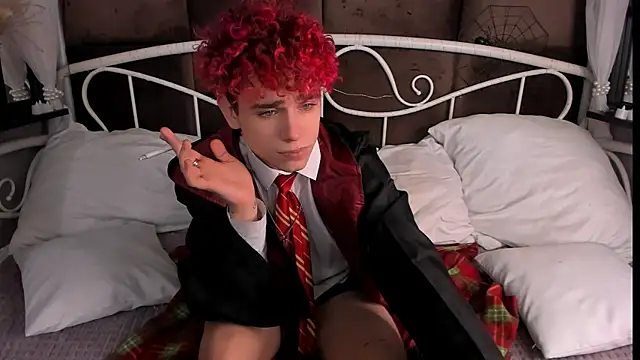 Snapshot of Blaiz_Vok chatting on 10.31.25 Blaiz Vok online show from 10.31.25