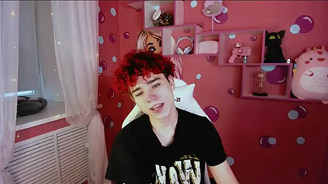 Snapshot of Blaiz_Vok chatting on 11.15.25 Blaiz Vok online show from 11.15.25