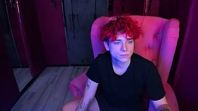 Snapshot of Blaiz_Vok chatting on 11.18.25 Blaiz Vok online show from 11.18.25